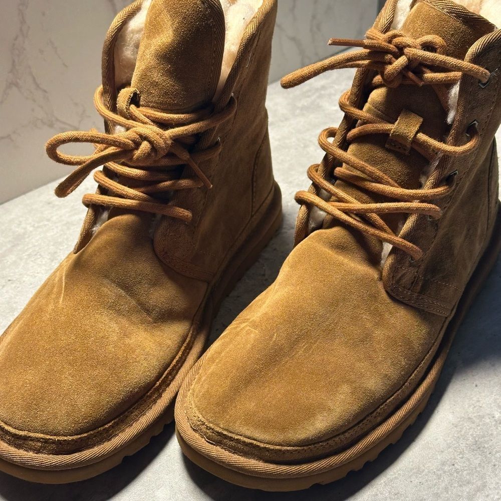 UGG nwob men’s Harkley boots us 9 / 42 suede tan chestnut lined boot